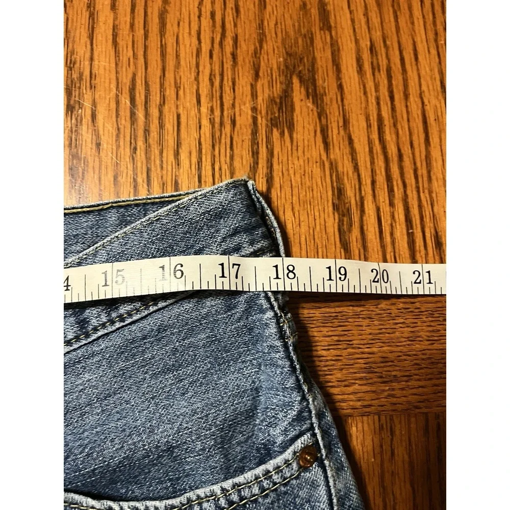 Levis 550 Jean Shorts Mens 36 Medium wash Denim Red Tab Relaxed Fit‎